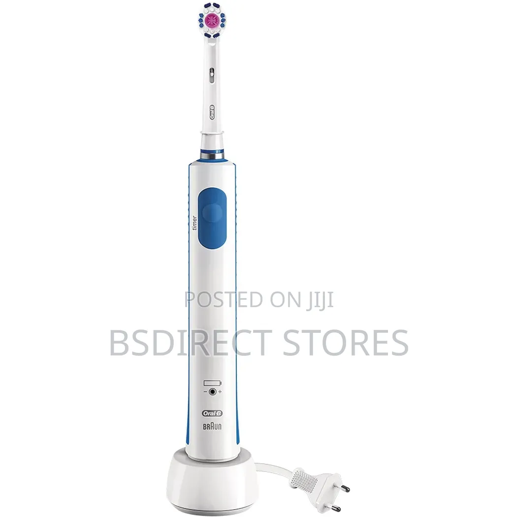Oral B Pro 570 Electric Toothbrush 3D White With Refill Head