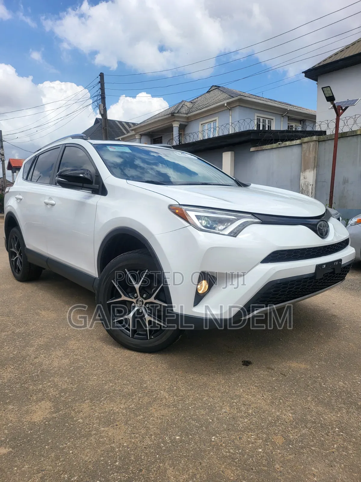 Toyota RAV4 SE 4dr SUV AWD (2.5L 4cyl 6A) 2018 White