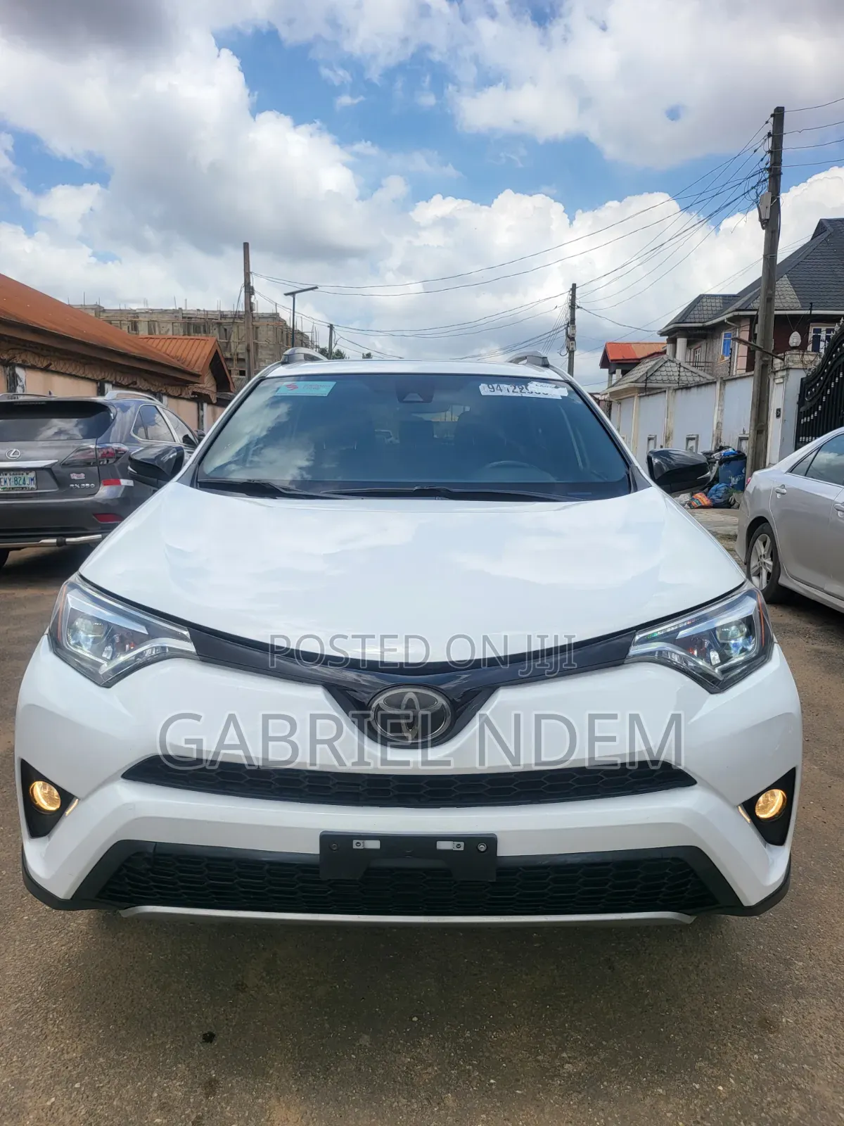 Toyota RAV4 SE 4dr SUV AWD (2.5L 4cyl 6A) 2018 White