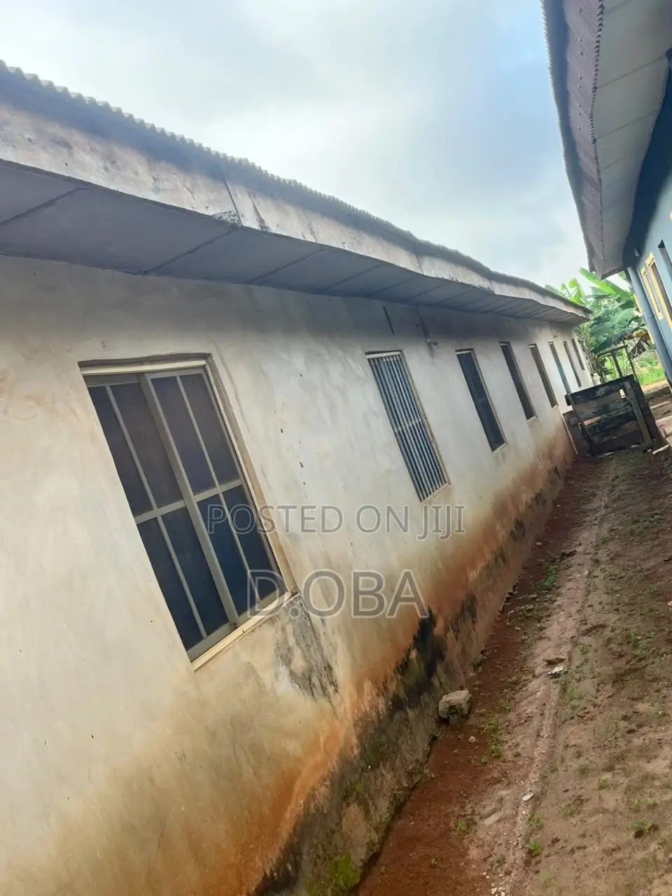 14bdrm Bungalow in Ado-Odo/Ota for sale