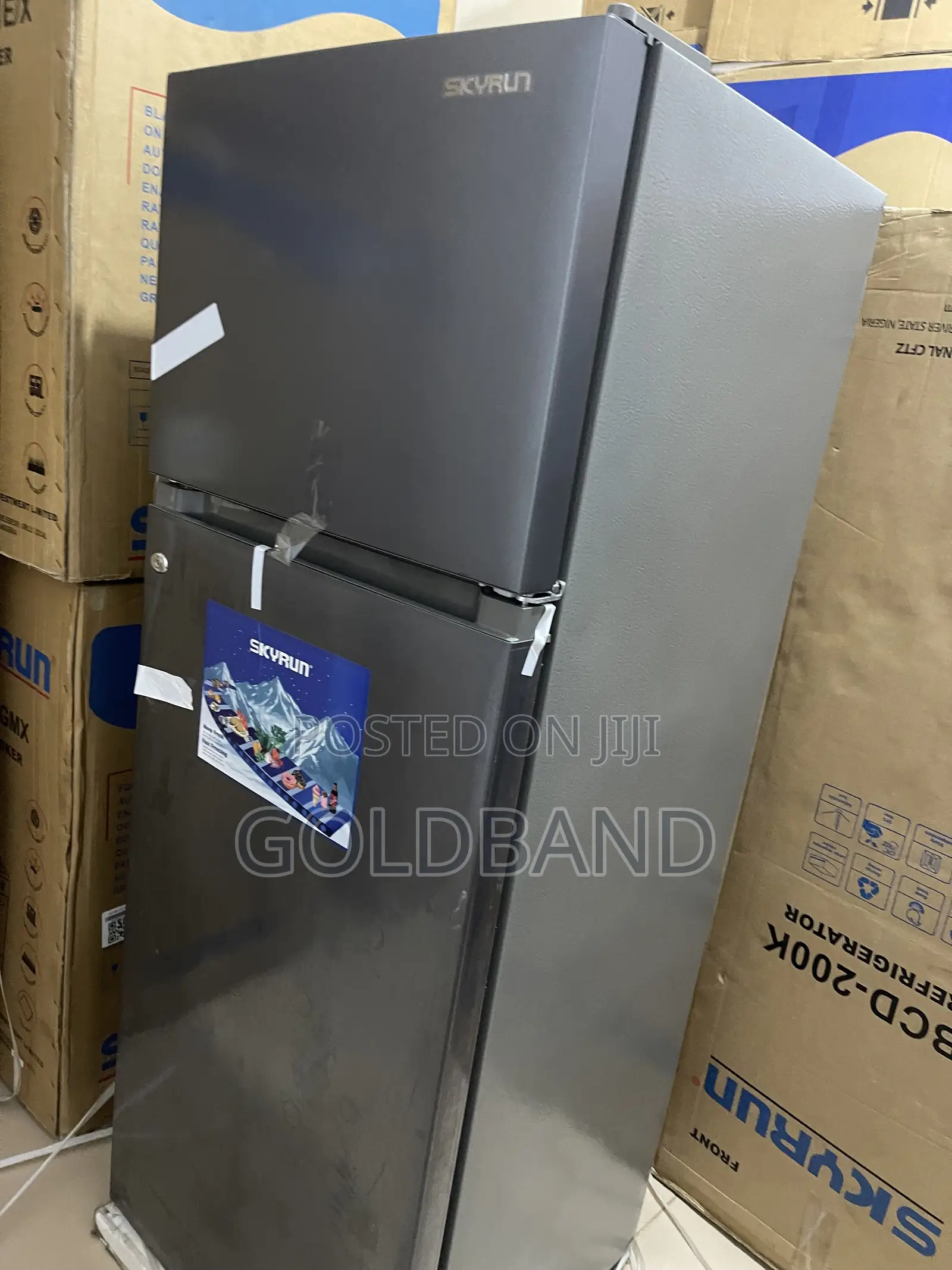 Skyrun 200L Upright Refrigerator for Daily Use
