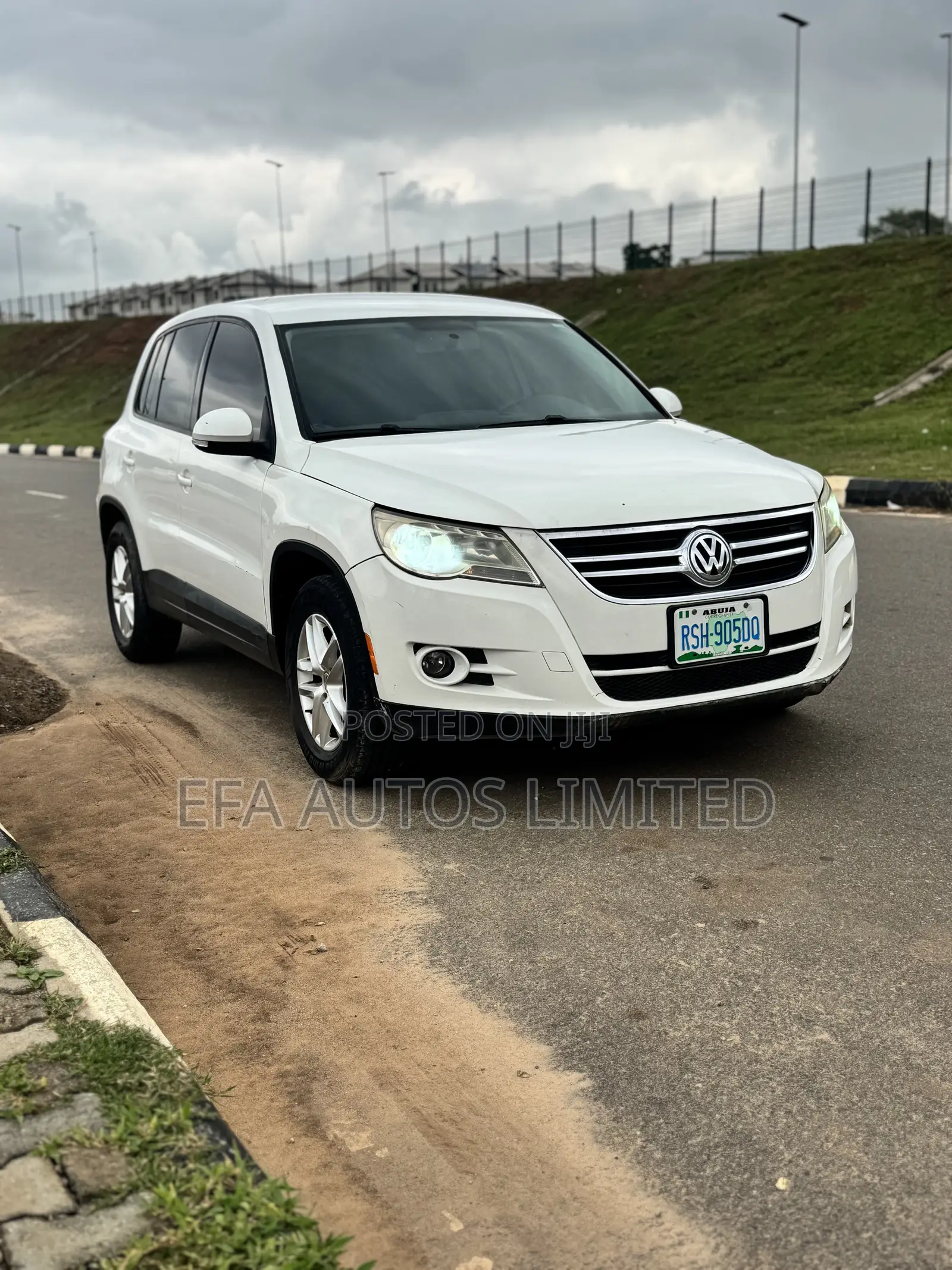 Volkswagen Tiguan 2011 White