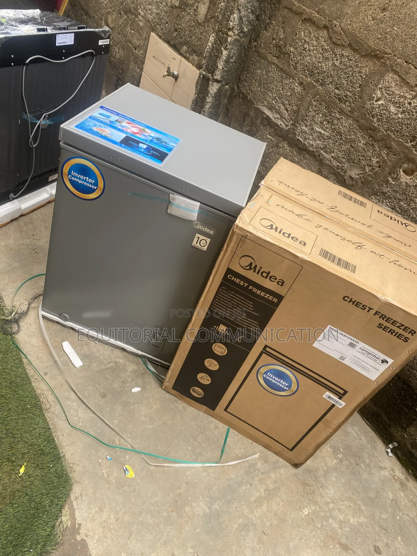 Midea MDRC265FZG43D 142L Frozen Food Inverter Freezer