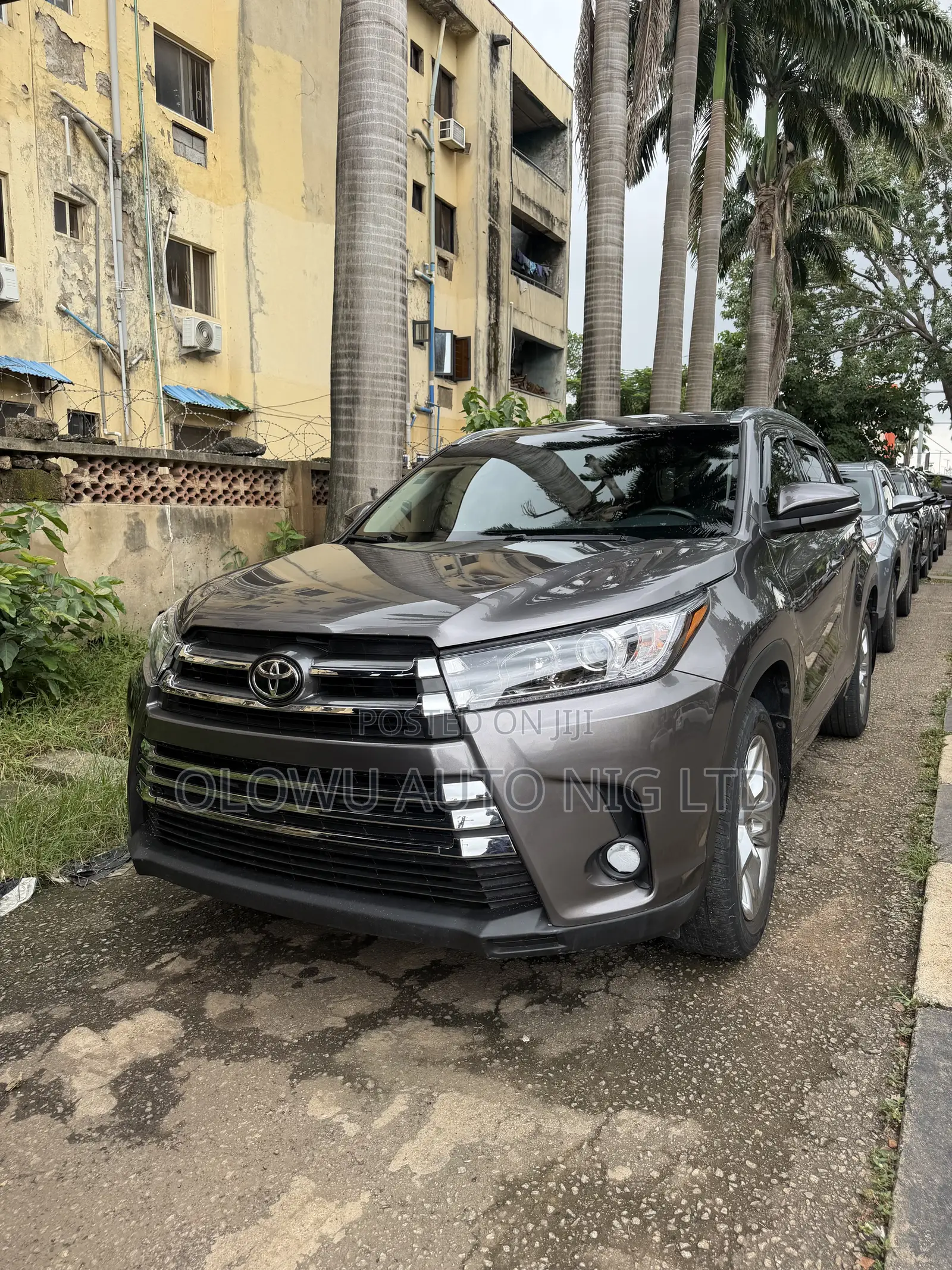 Toyota Highlander Limited 4x4 V6 (3.5L 6cyl 8A) 2018 Gray