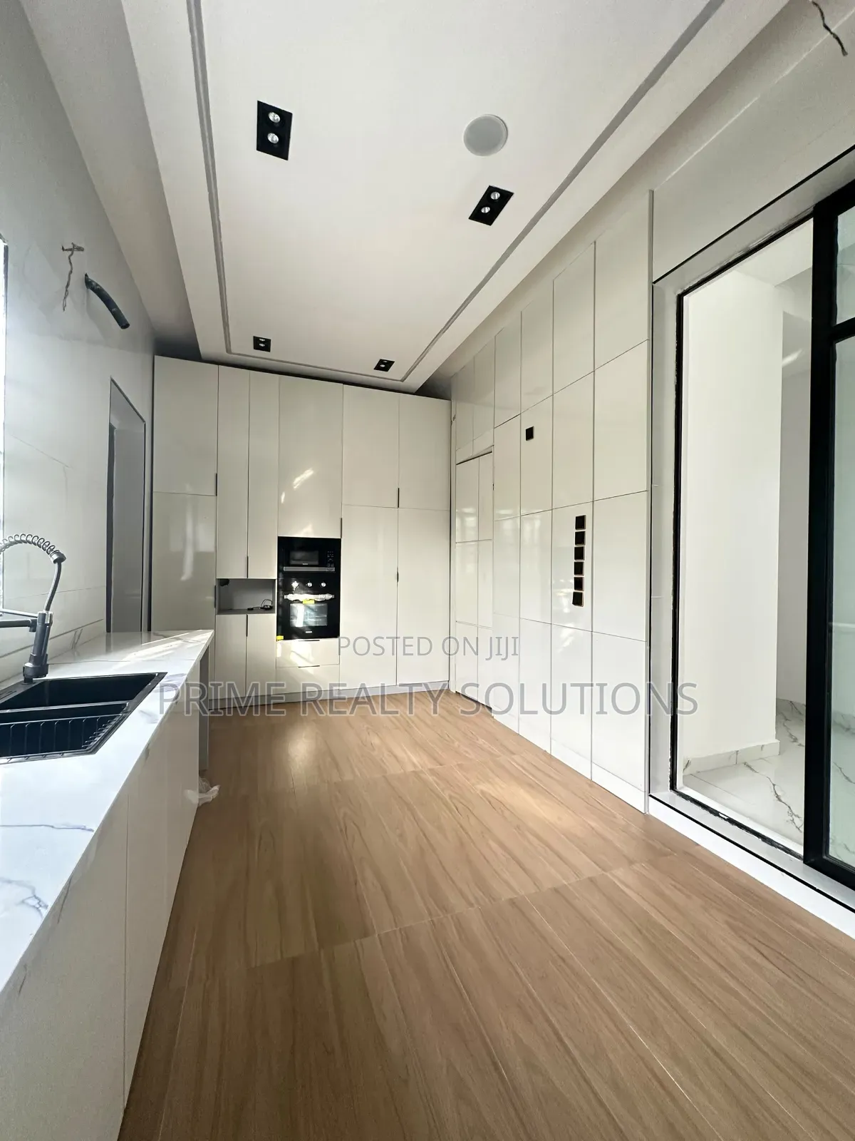 5bdrm Duplex in VGC / Ajah for sale