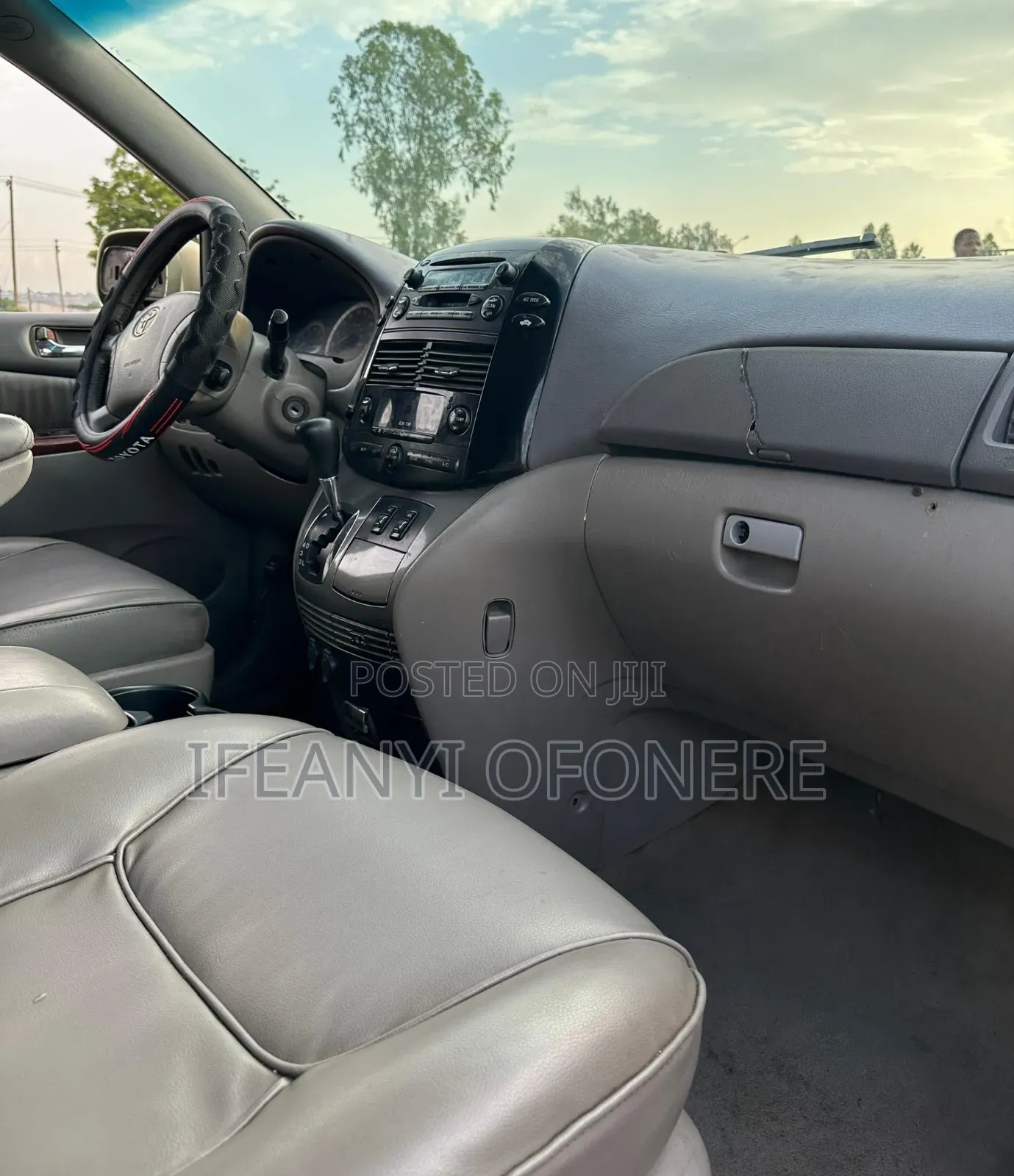 Toyota Sienna XLE FWD (3.3L V6 5A) 2004 Gold