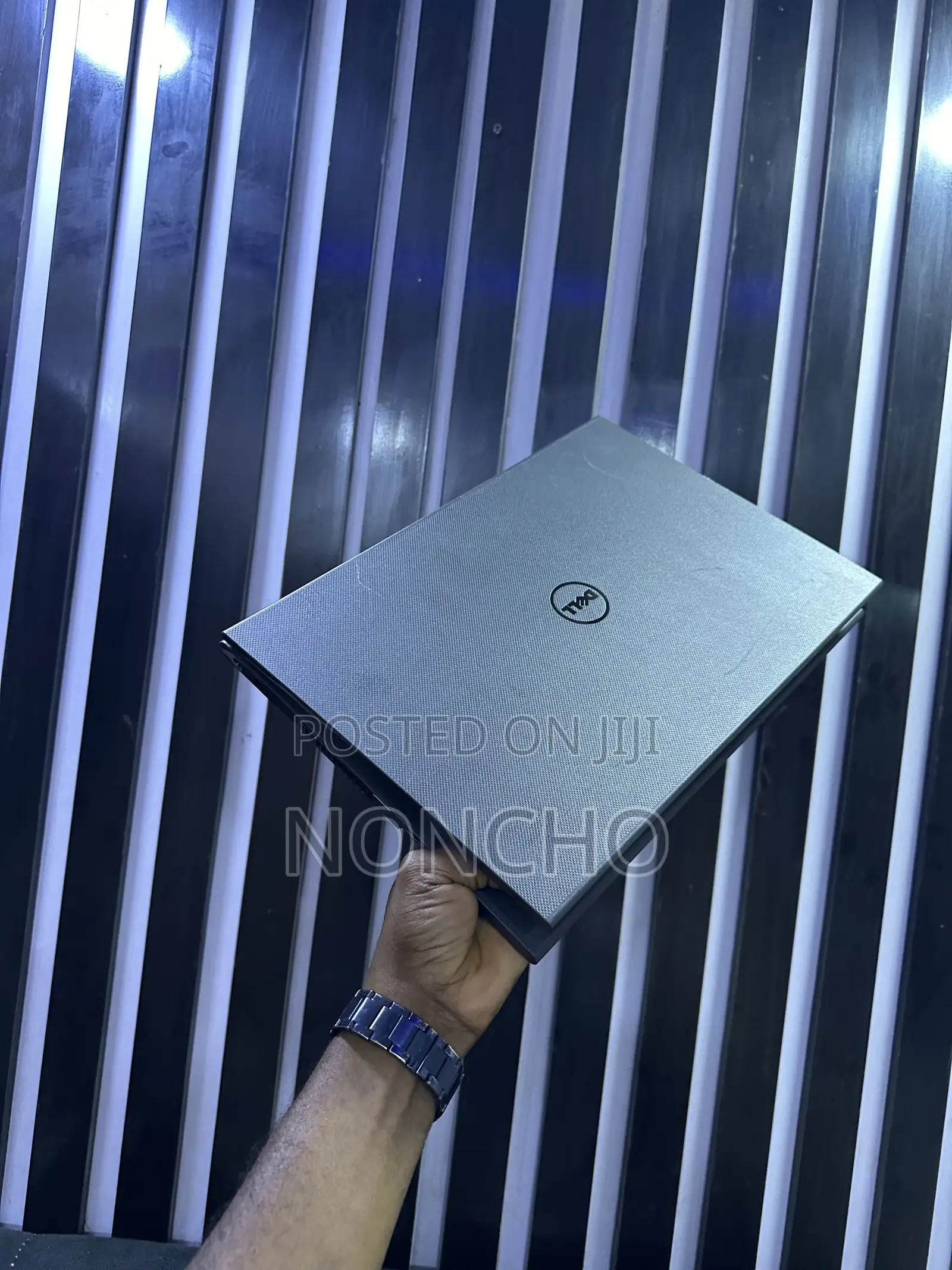 Laptop Dell Vostro 15 3000 4GB Intel Core i5 HDD 500GB