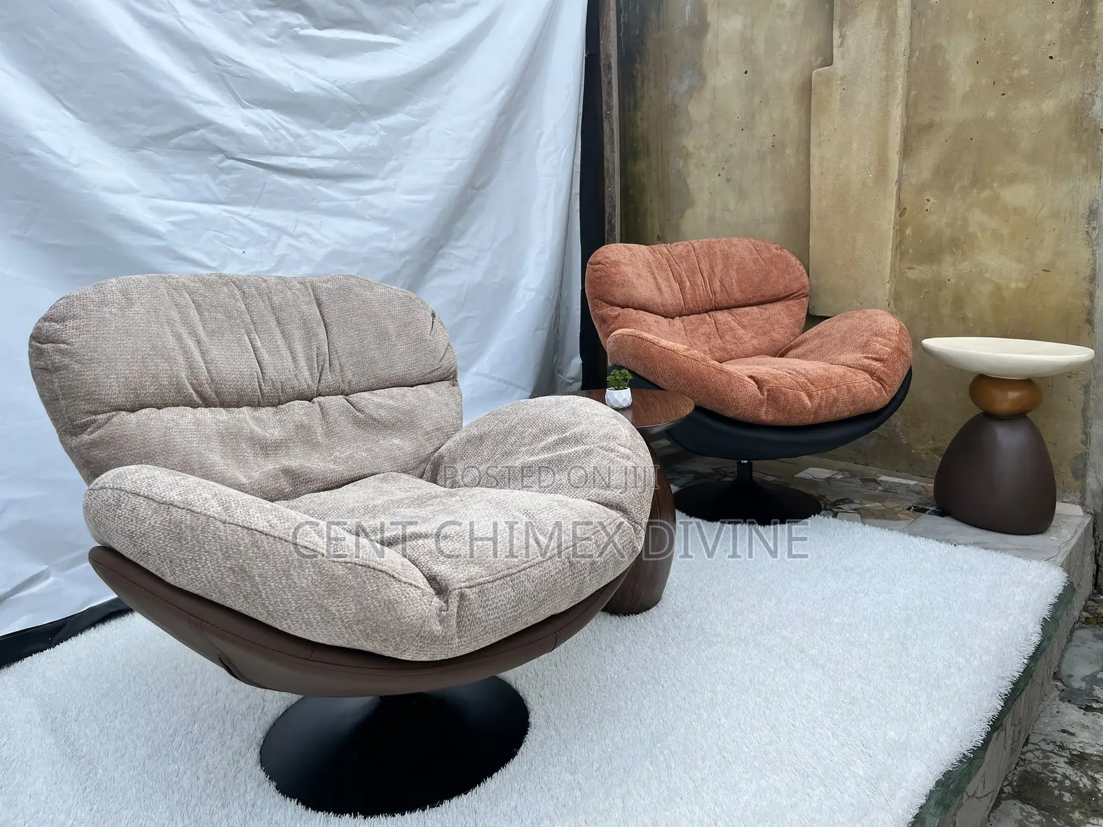 Luxury Relaxing Chairs