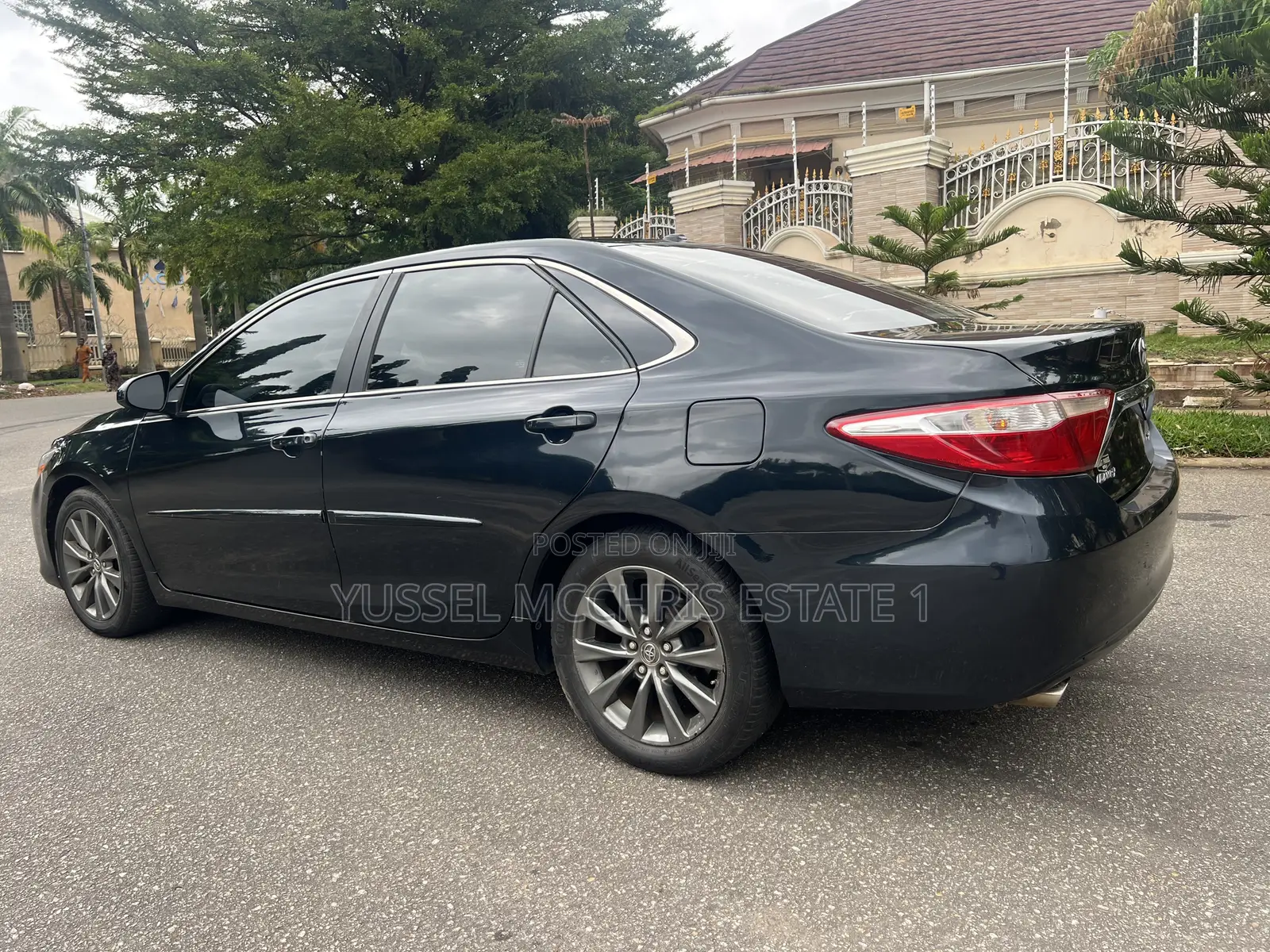Toyota Camry XLE V6 4dr Sedan (3.6L 6cyl 6A) 2016 Blue