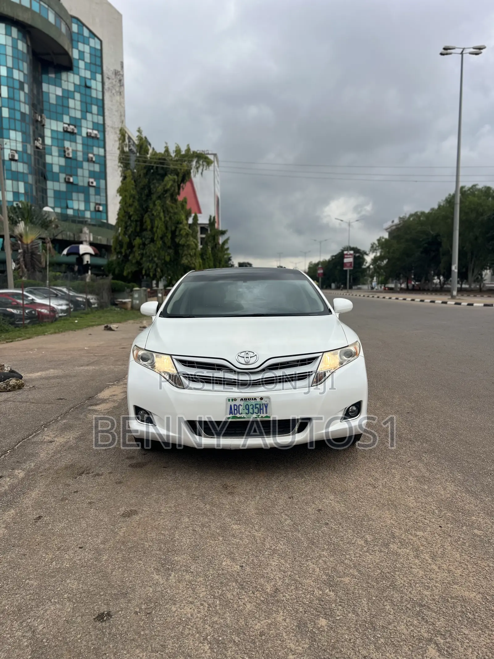 Toyota Venza Limited 2010 White