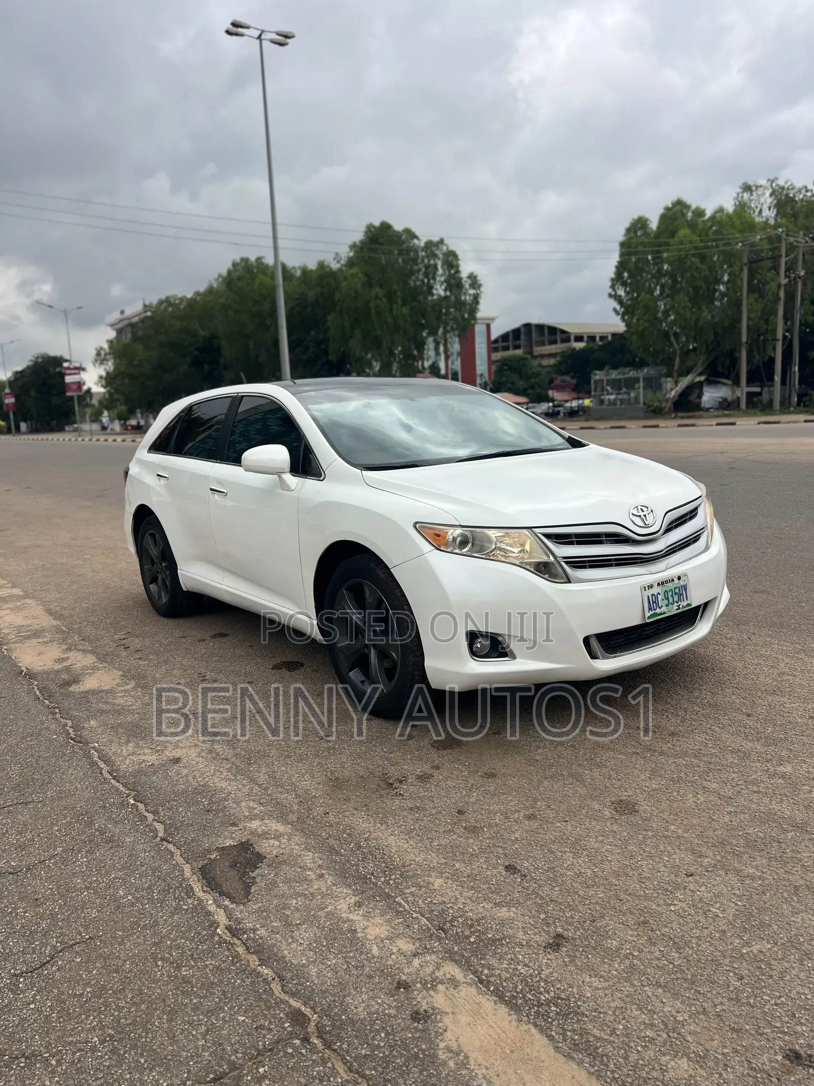 Toyota Venza Limited 2010 White