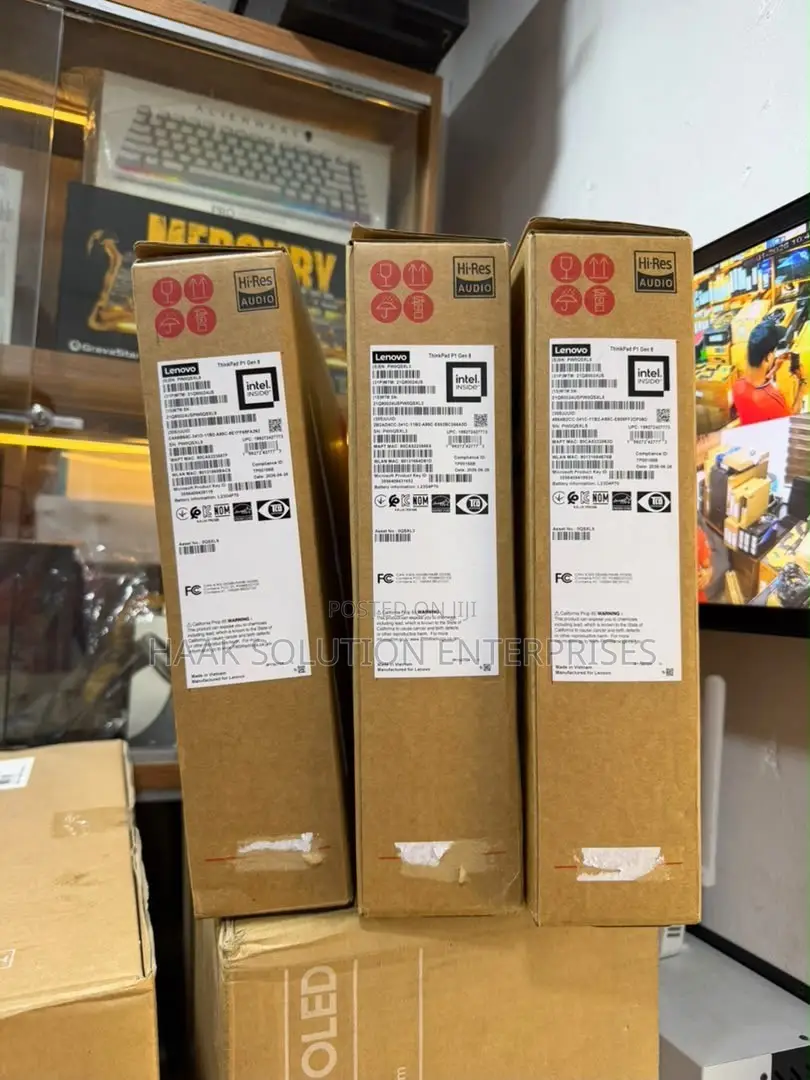 New Laptop Lenovo ThinkPad P1 Gen4 32GB Intel Core Ultra 7 SSD 1T
