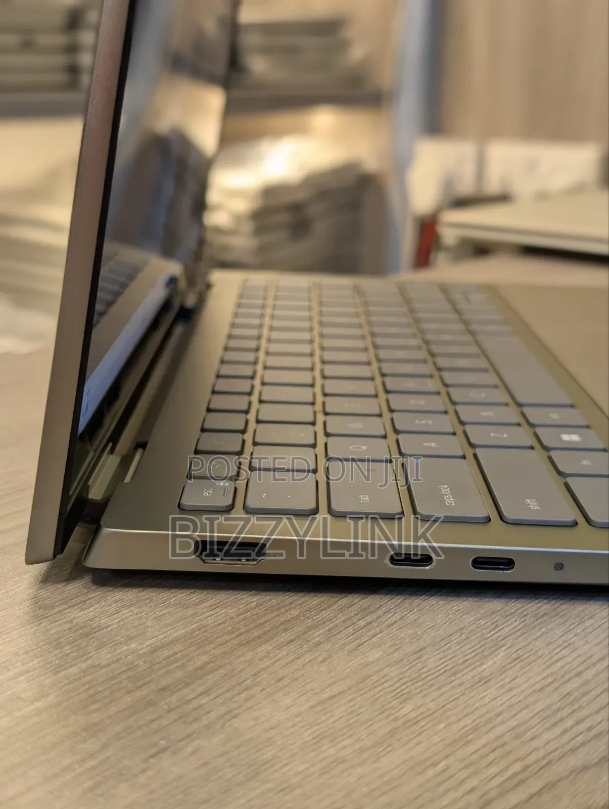 Laptop Dell Inspiron 14 7420 2-in-1 8GB AMD Ryzen 5 SSD 256GB