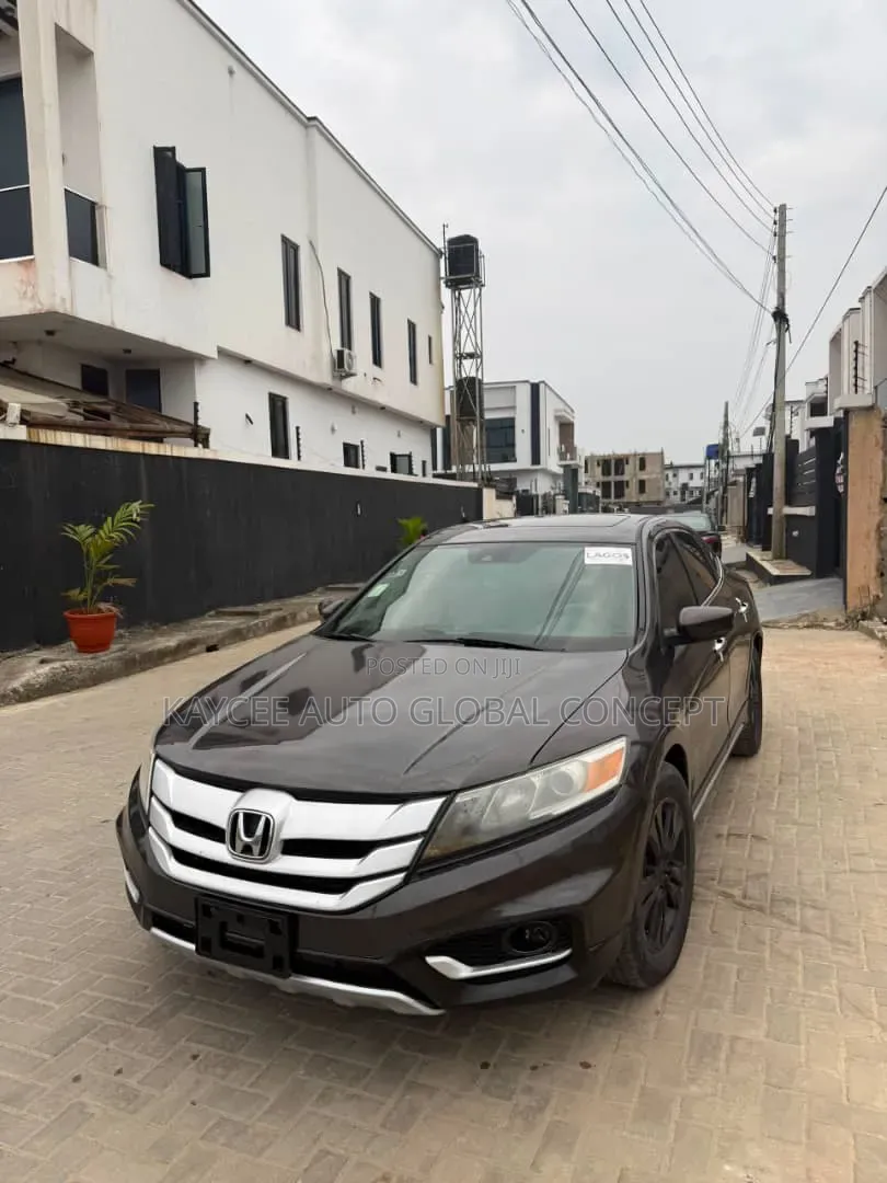 Complete Front Bumper Honda Crosstour 2014 Model With Front Grille