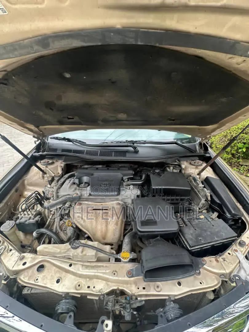 Toyota Camry 2012 Gold