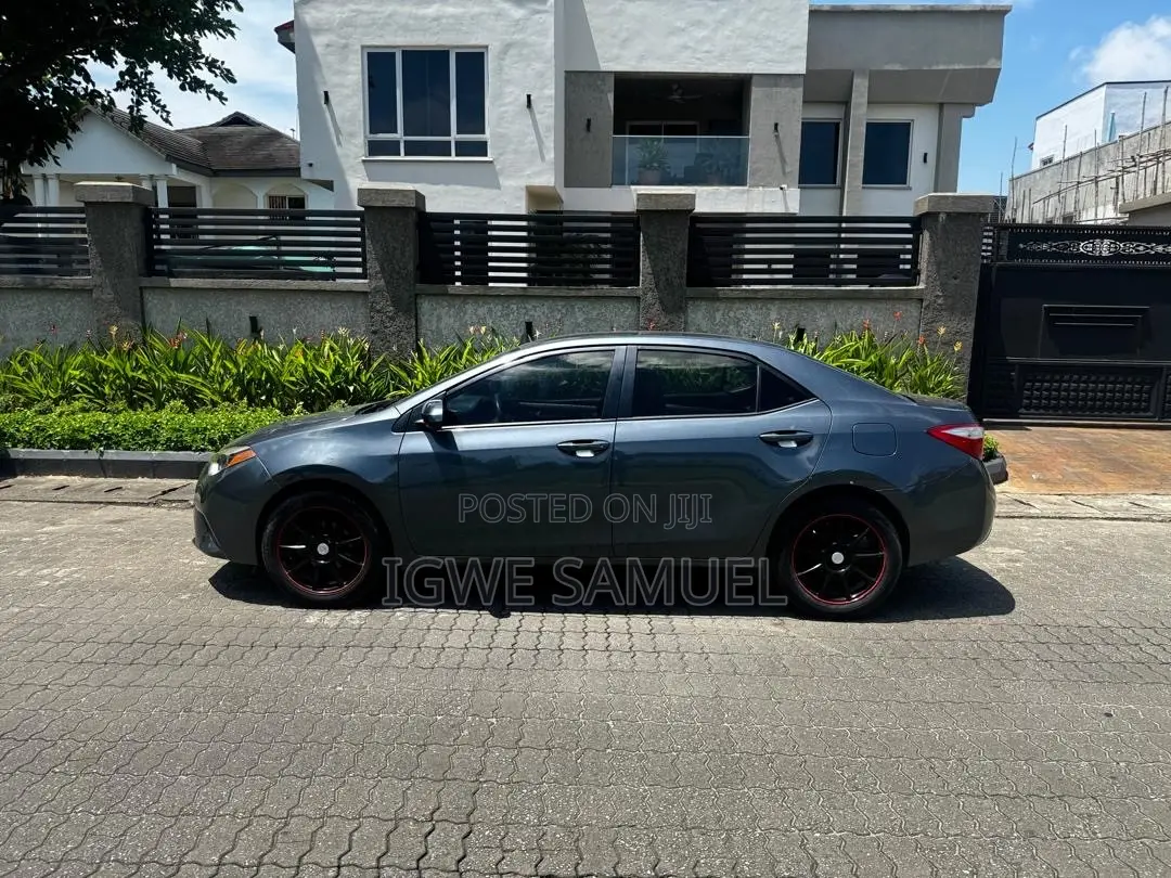 Toyota Corolla LE Eco 4dr Sedan (1.8L 4cyl CVT) 2015 Gray