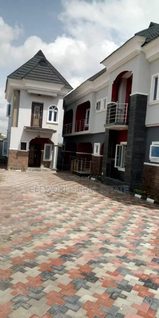 3bdrm Duplex in Karinkapo Estate, Akala Express for rent