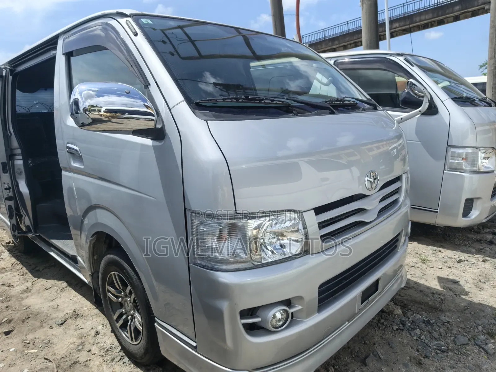 Toyota HiAce 2008 Silver