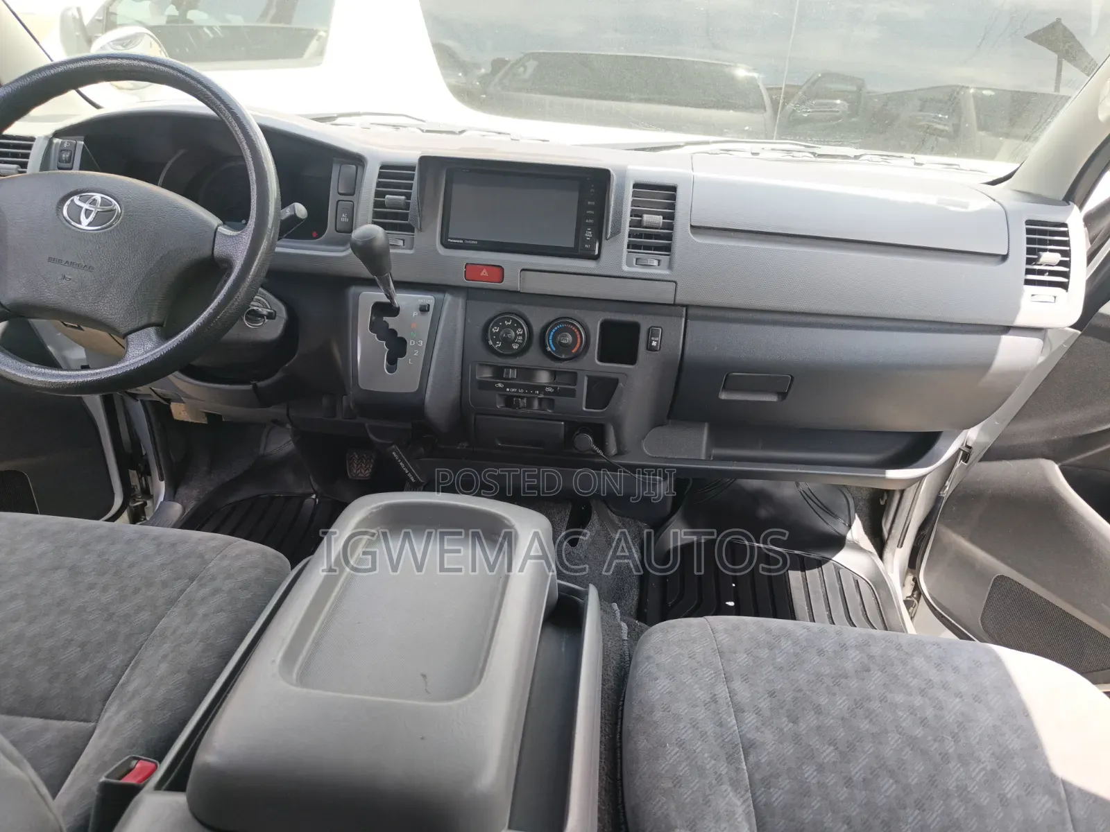 Toyota HiAce 2008 Silver