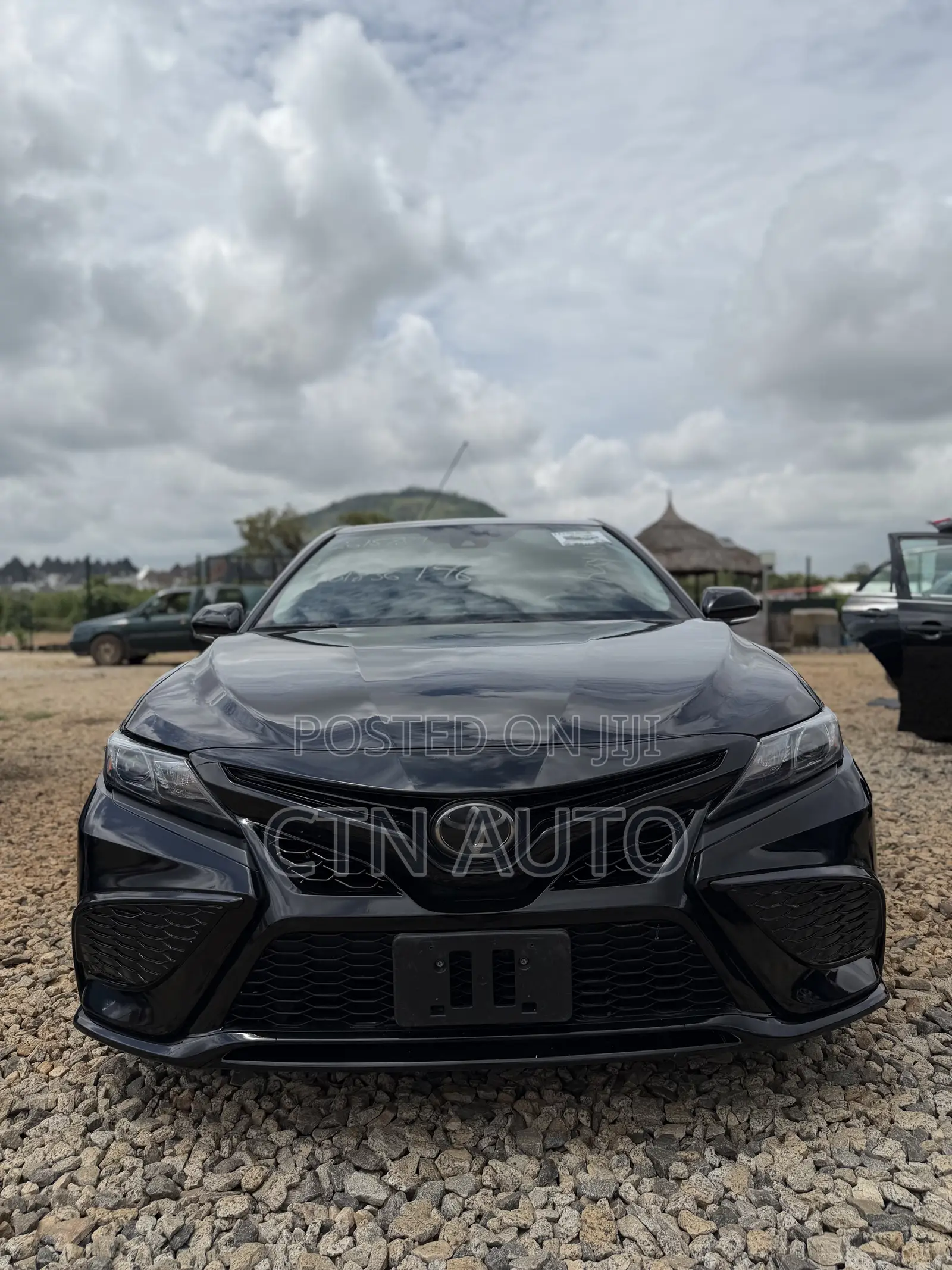 Toyota Camry SE 2023 Black