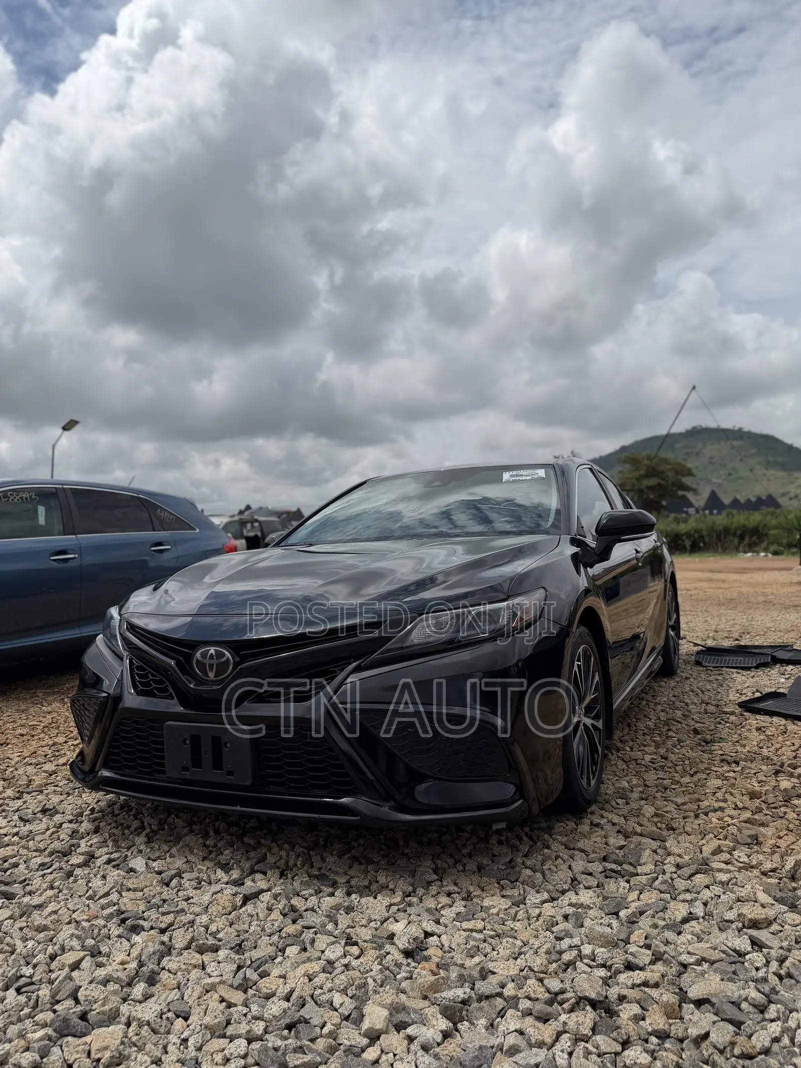 Toyota Camry SE 2023 Black