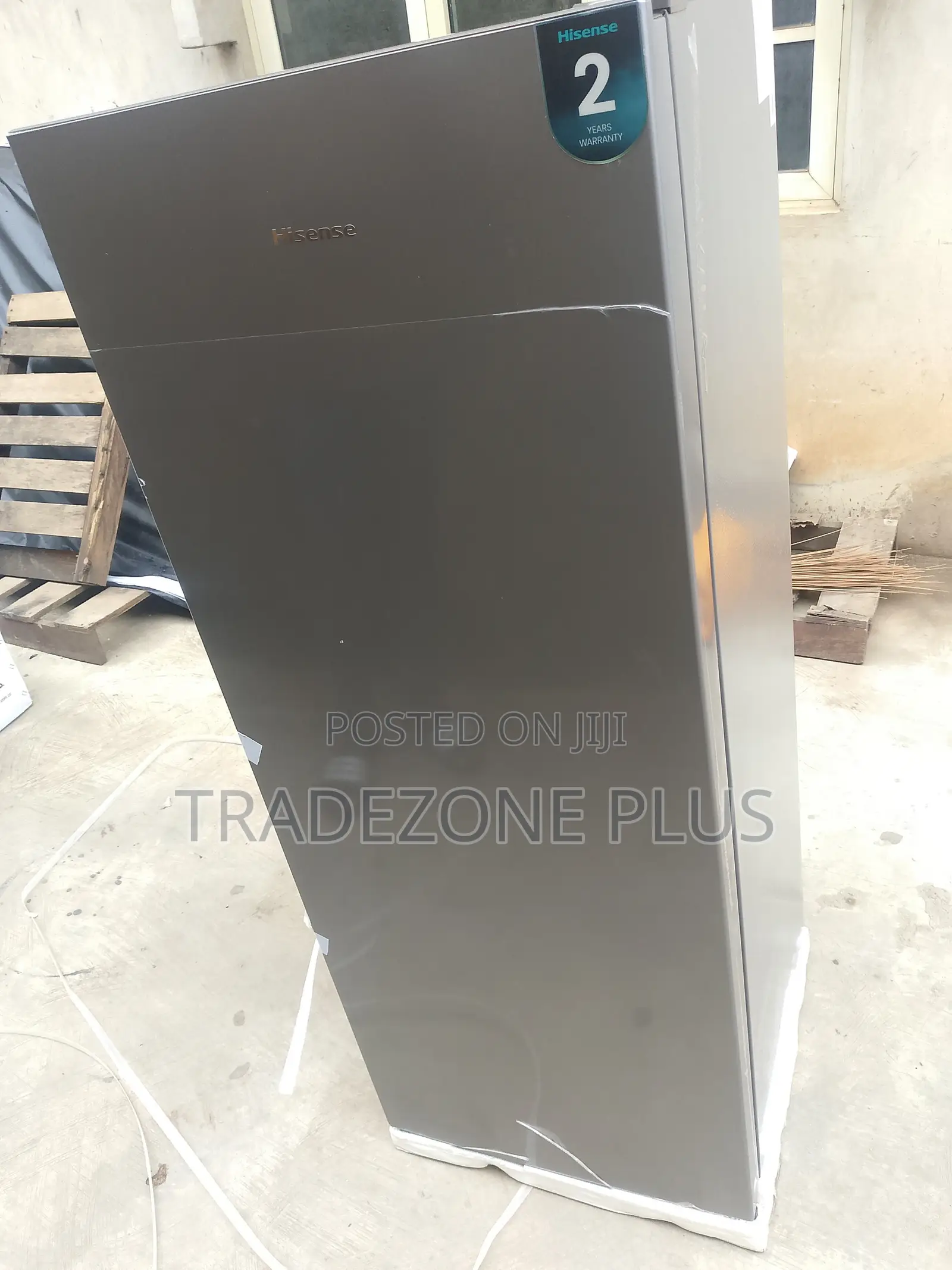 Hisense 190L Standing Freezer – Keep Food Frozen
