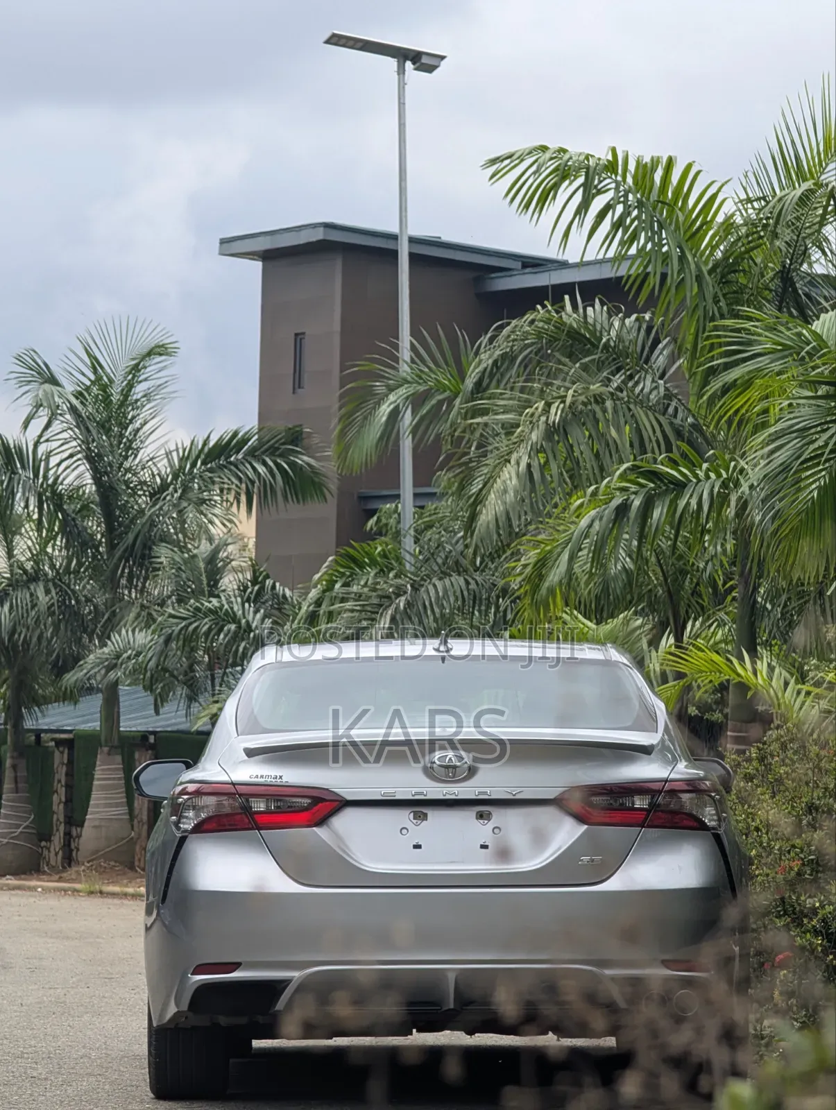 Toyota Camry SE 2023 Silver