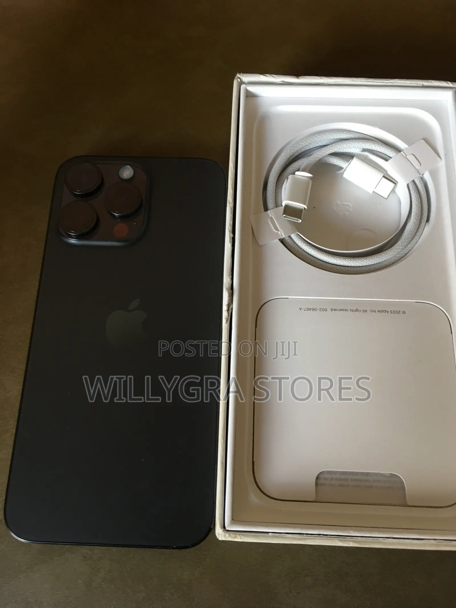 New Apple iPhone 15 Pro Max 256 GB Black