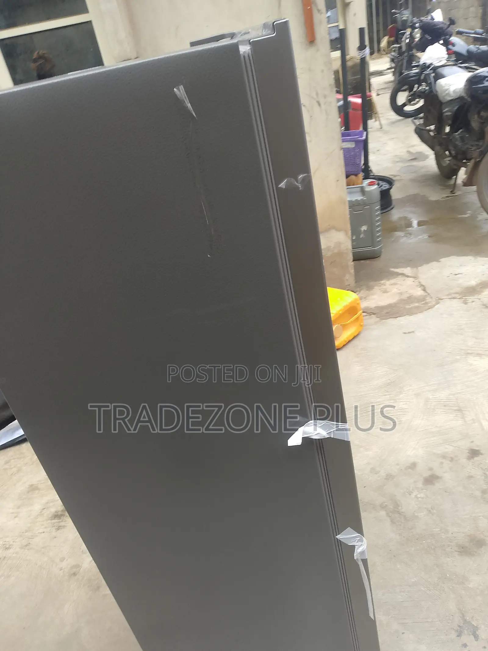 Hisense 190L Standing Freezer – Home & Business Use
