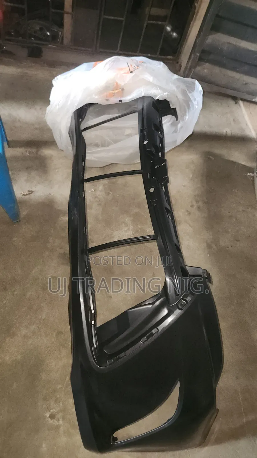 Bumper Camry 015-017.