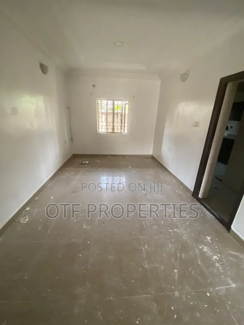 2bdrm Bungalow in Fo1 Main for rent