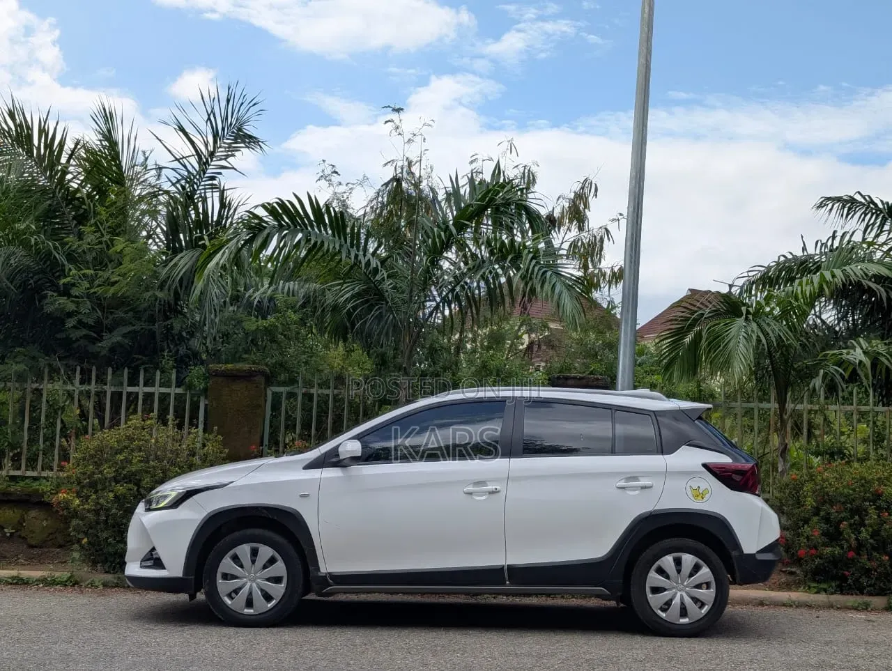 Toyota Yaris 2021 White