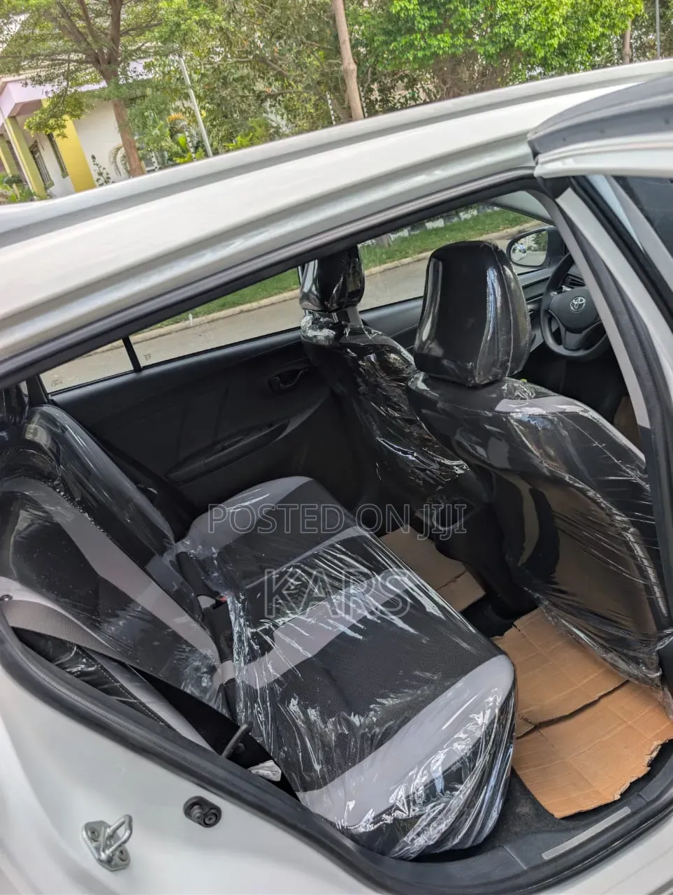 Toyota Yaris 2021 White