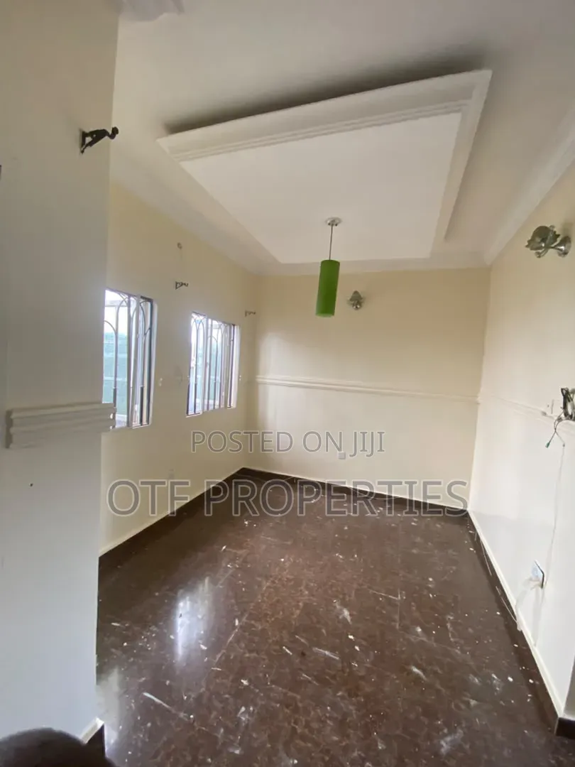 3bdrm Apartment in Fo1, Kubwa for rent