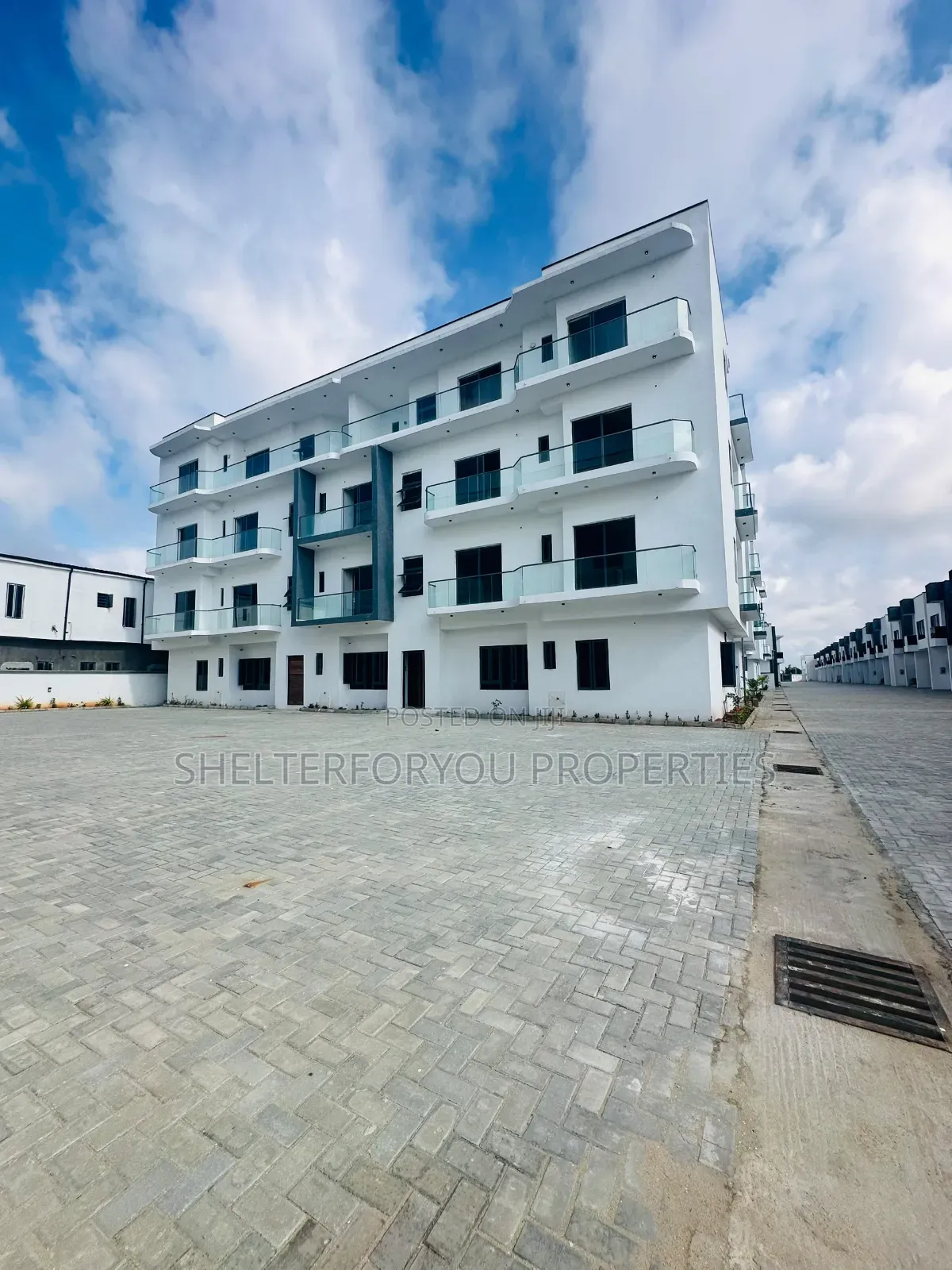 2bdrm Apartment in Lekki Expressway for rent