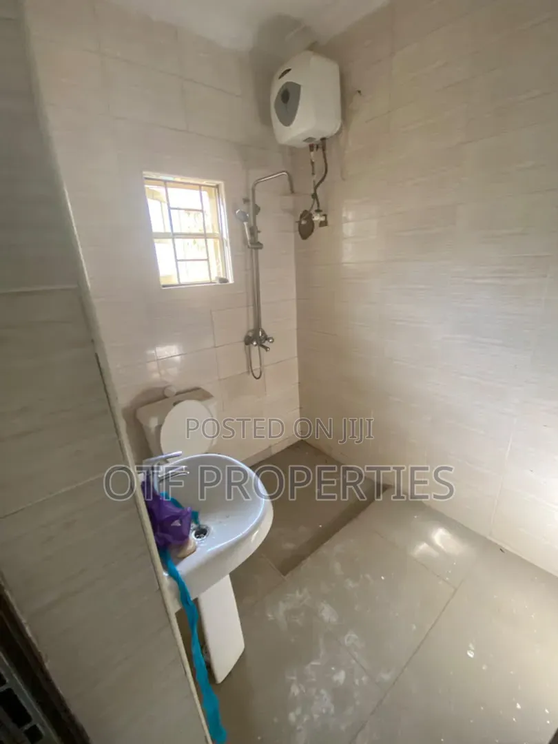 3bdrm Apartment in Fo1, Kubwa for rent