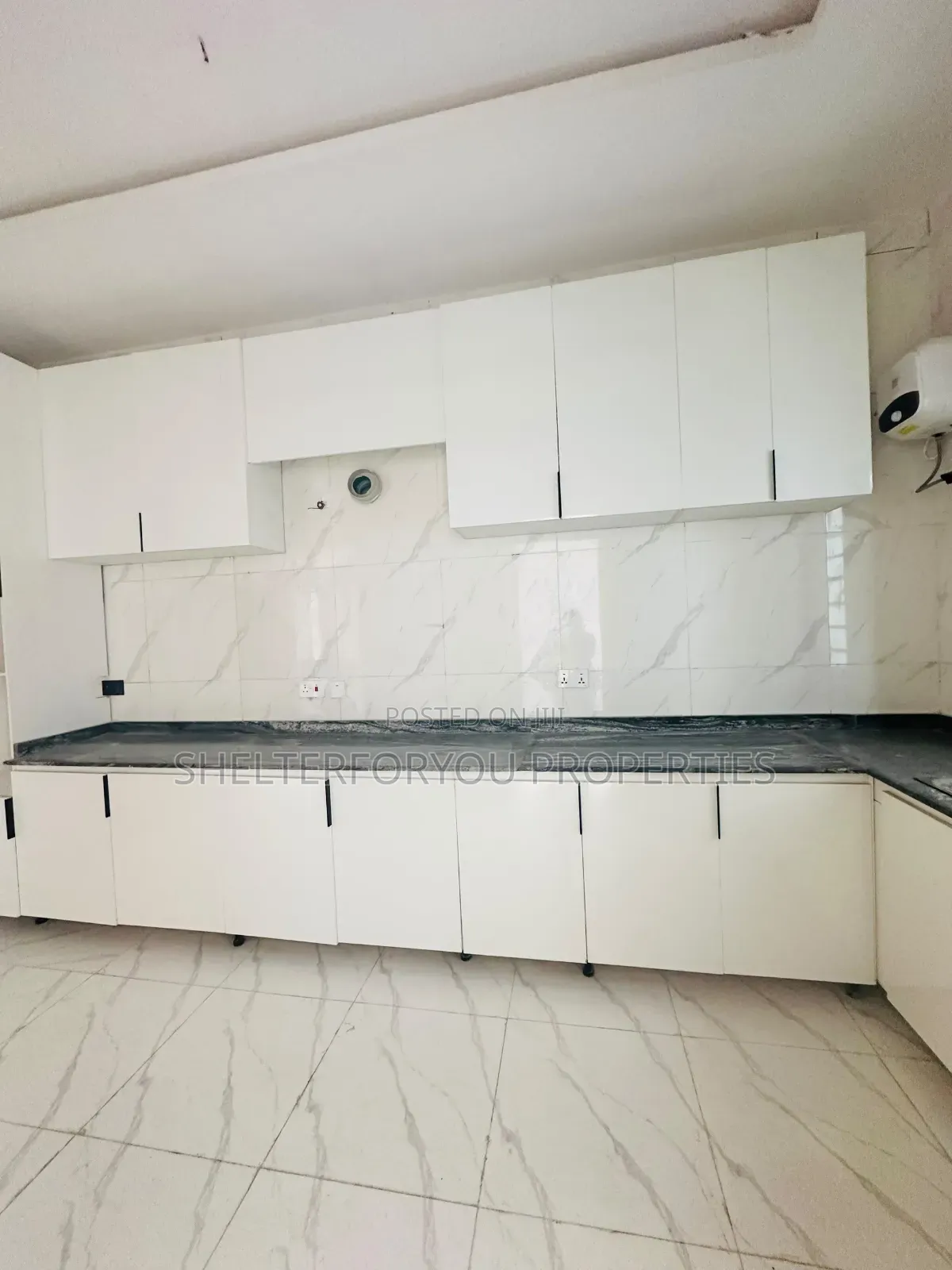 2bdrm Apartment in Lekki Expressway for rent