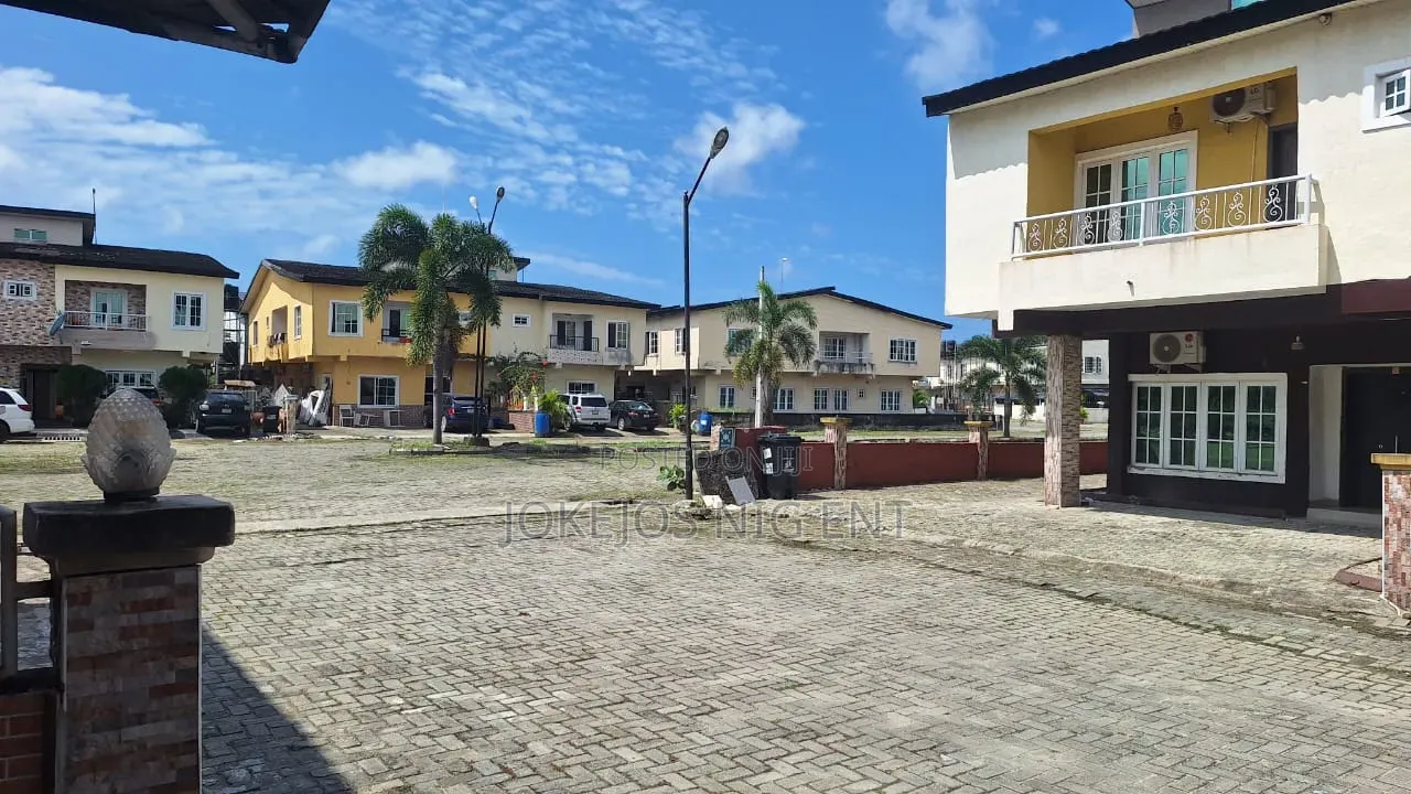 3bdrm Townhouse/Terrace in Lekki Garden Phase 2 for sale