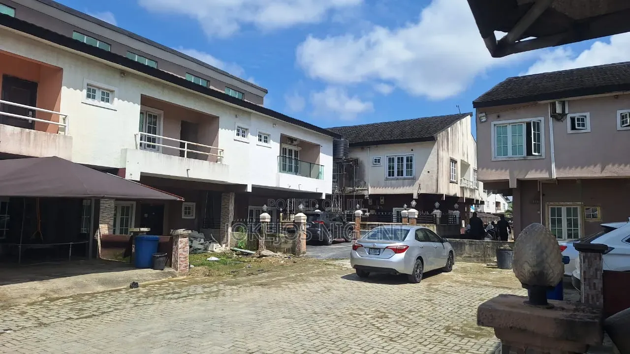 3bdrm Townhouse/Terrace in Lekki Garden Phase 2 for sale