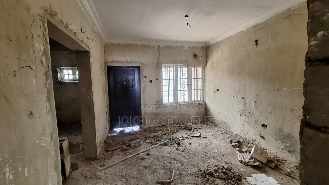3bdrm Townhouse/Terrace in Lekki Garden Phase 2 for sale