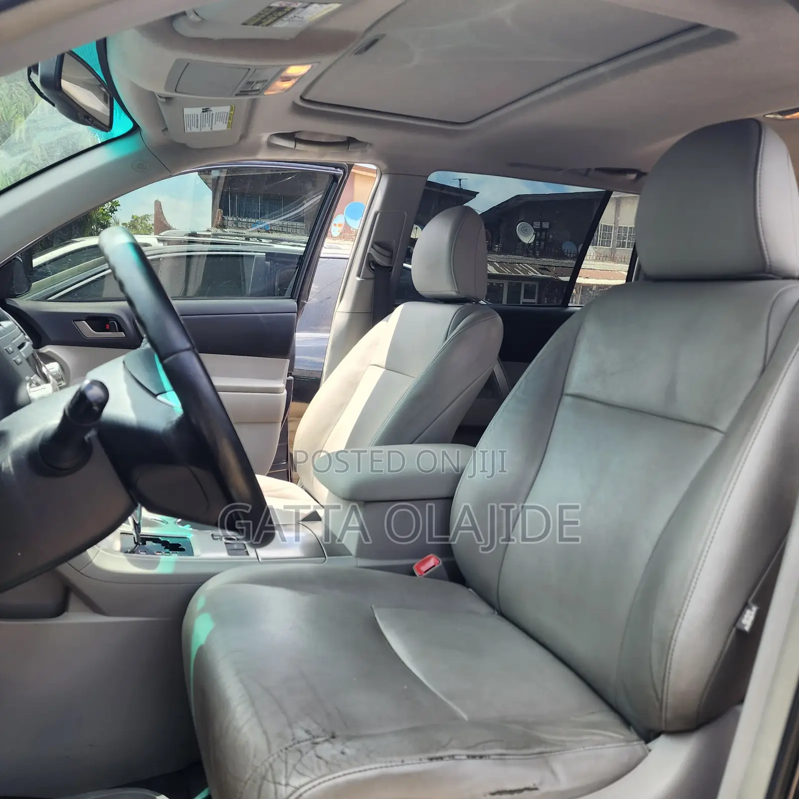 Toyota Highlander SE 2012 Gray