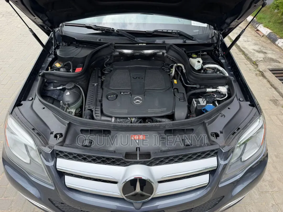 Mercedes-Benz GLK-Class Base GLK 350 4dr AWD 4MATIC (3.5L 6cyl 7A) 2015