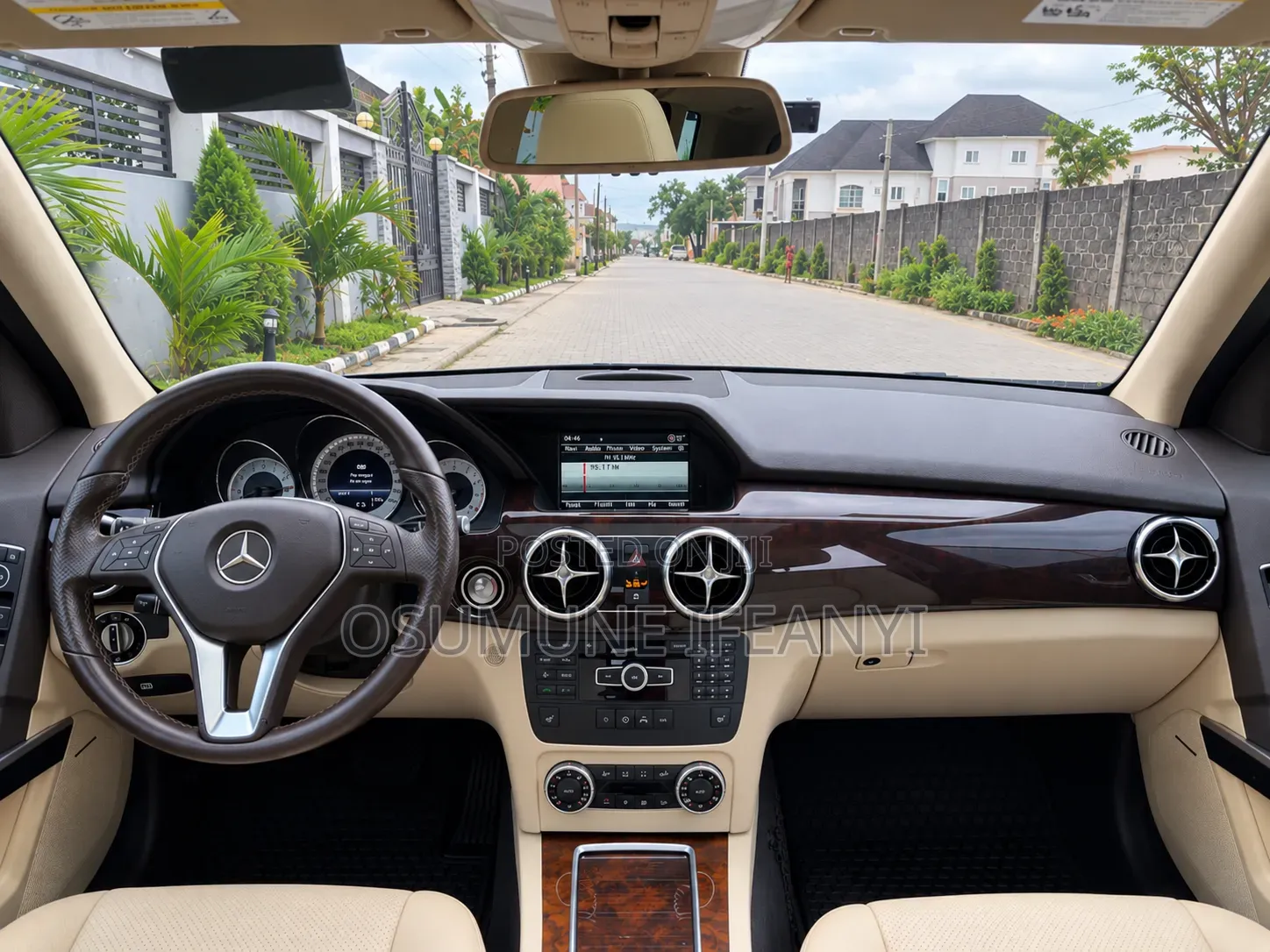 Mercedes-Benz GLK-Class Base GLK 350 4dr AWD 4MATIC (3.5L 6cyl 7A) 2015