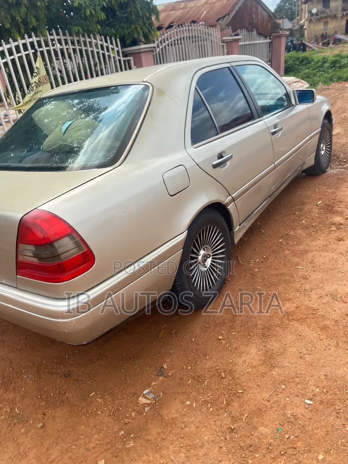 Mercedes-Benz C230 1997 Gold
