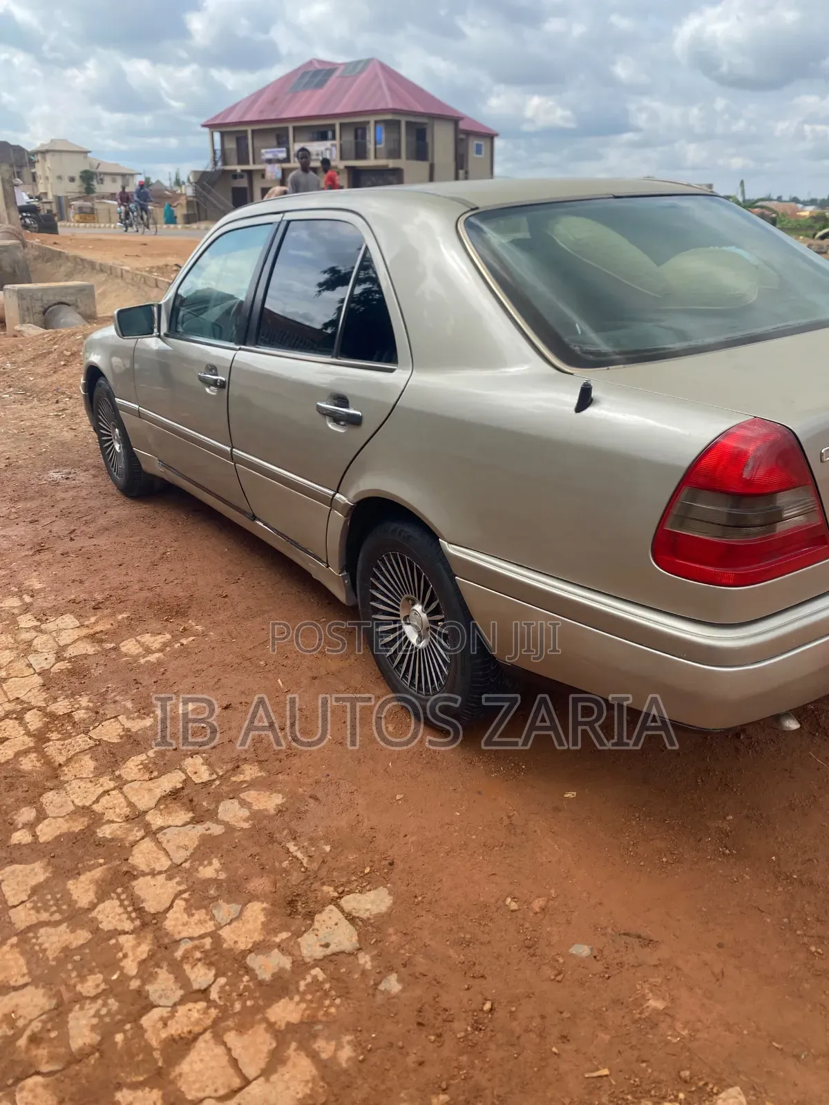 Mercedes-Benz C230 1997 Gold