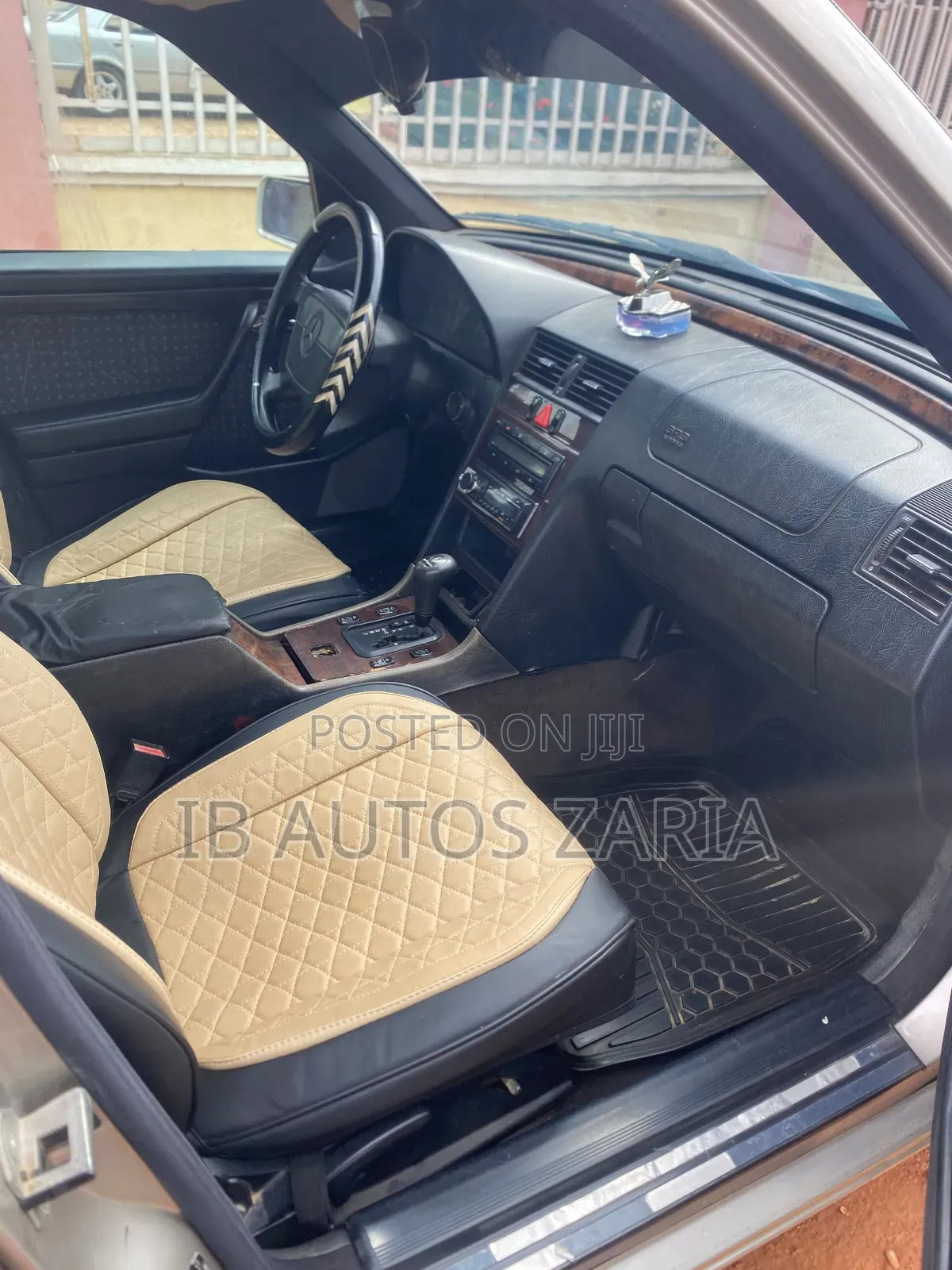 Mercedes-Benz C230 1997 Gold