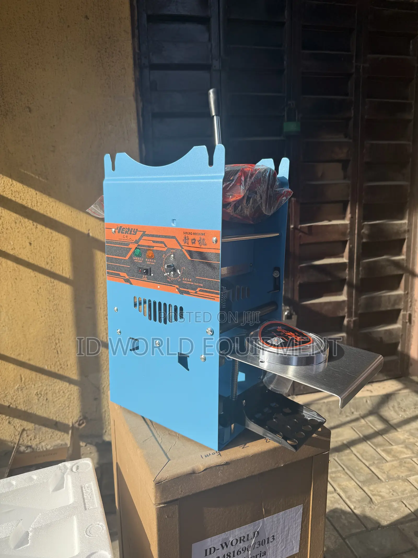 Cup Sealing Machine