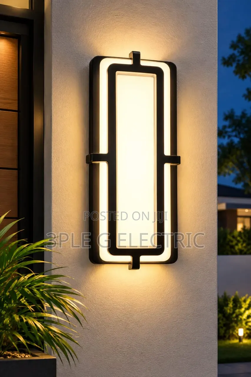 Waterproof-Style Outdoor Wall Lamp – Modern Exterior Design