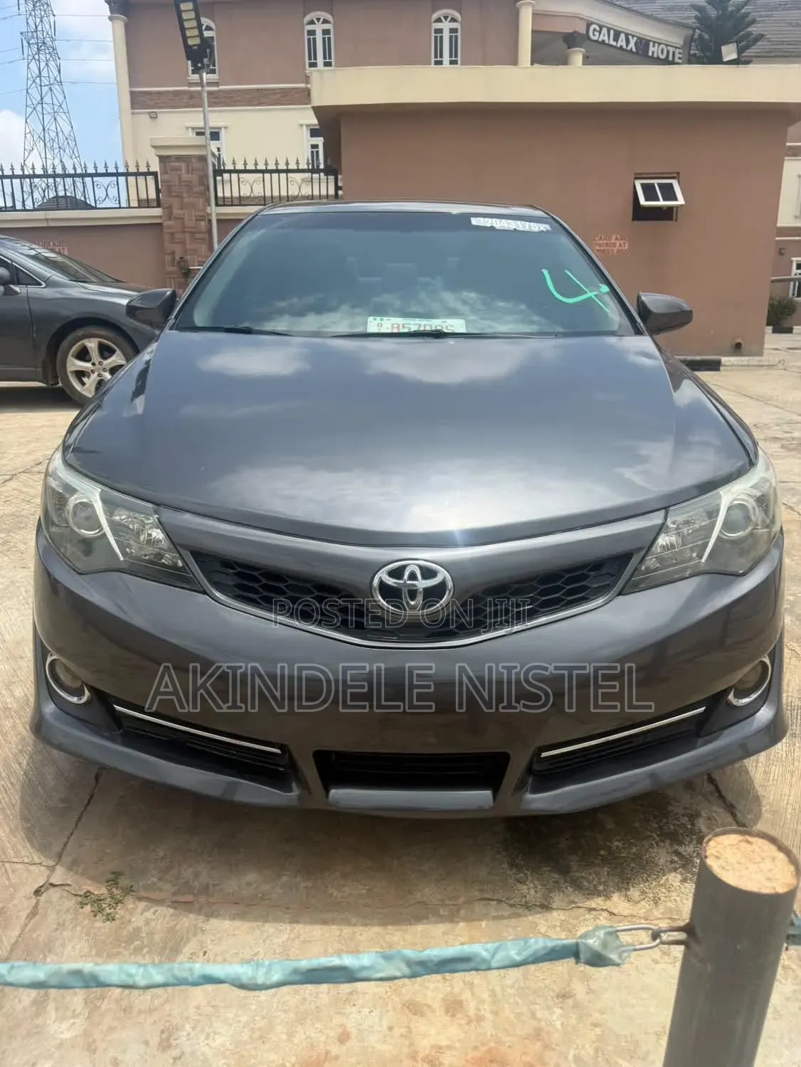 Toyota Camry LE 4dr Sedan (2.5L 4cyl 6A) 2012 Gray