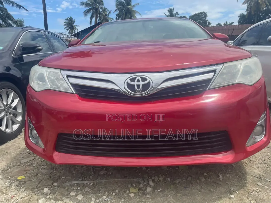 Toyota Camry XLE V6 4dr Sedan (3.5L 6cyl 6A) 2013 Red